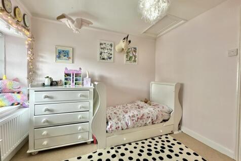Bedroom 3.jpg