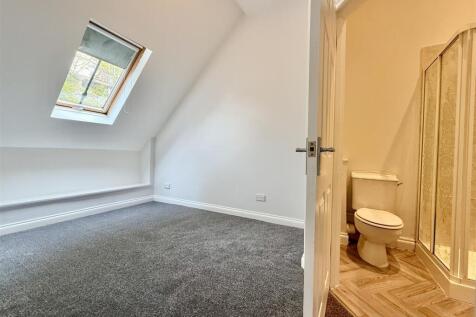 Bed 1 &amp; En Suite.JPG