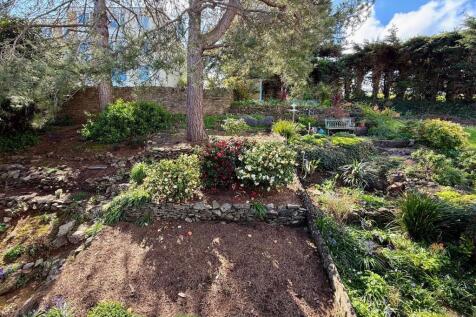 Communual Gardens.JPG