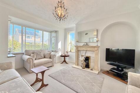 Living Room.JPG