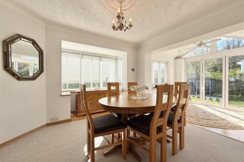 Dining Room.JPG