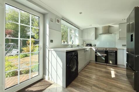 Kitchen.JPG