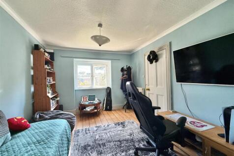 Coombe Bank Lodge - Upper Lounge.jpg