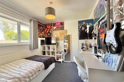 Bedroom_3.jpg