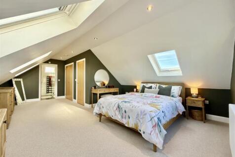 Bedroom 1.jpeg