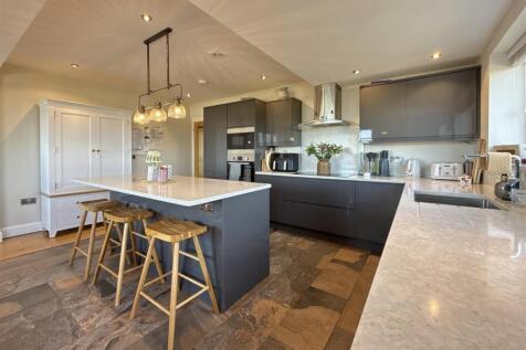 Kitchen Area.jpeg