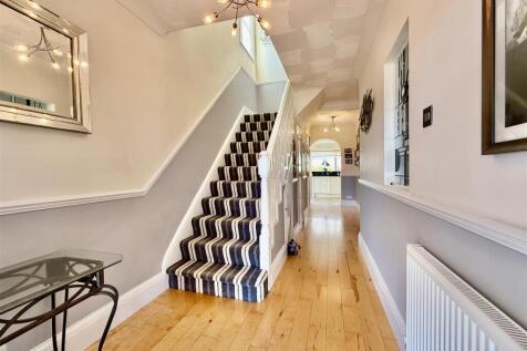 Entrance Hall.jpeg