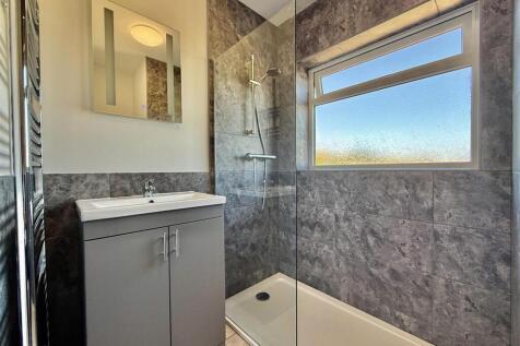 Shower  Room.jpeg