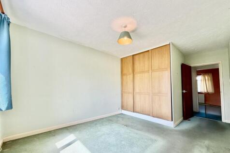 Bedroom  1.jpg