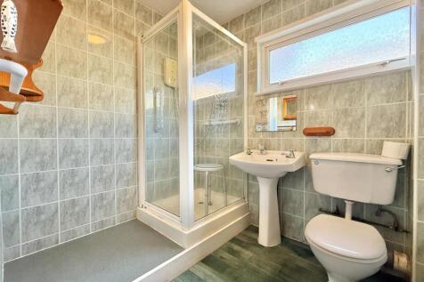 Shower Room.jpg