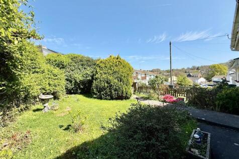 Front Garden.jpg