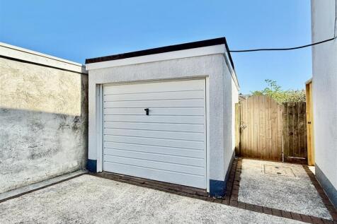 Garage.jpeg