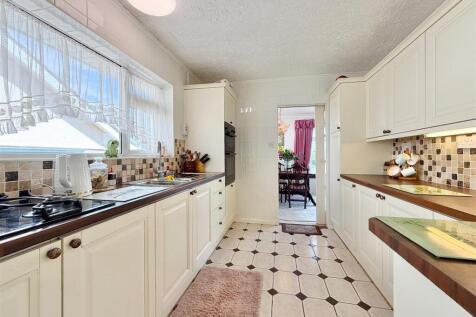 Kitchen.JPG