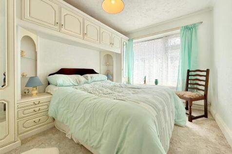 Bed 2.JPG