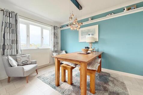 Dining Area.JPG