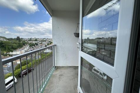 17 Windmill Balcony.jpeg