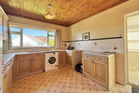 Kitchen_.jpeg
