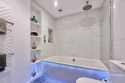 Family  Bathroom.jpg