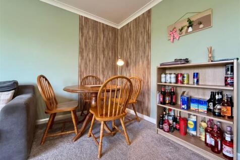 Dining Area.JPG