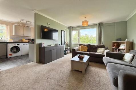 Lounge Into Kitchen.JPG