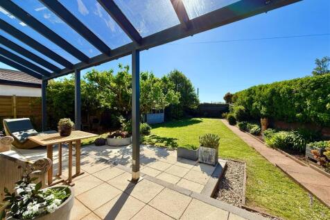 Patio Looking Down lawn.JPG