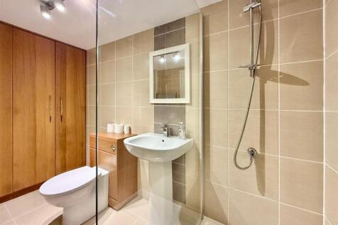 Shower Room.JPG