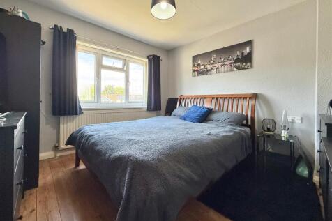 Bed 1.JPG