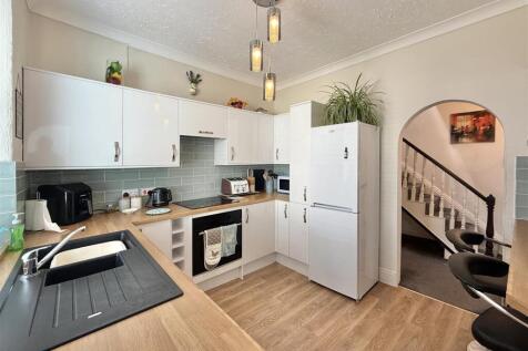 Kitchen_.jpg
