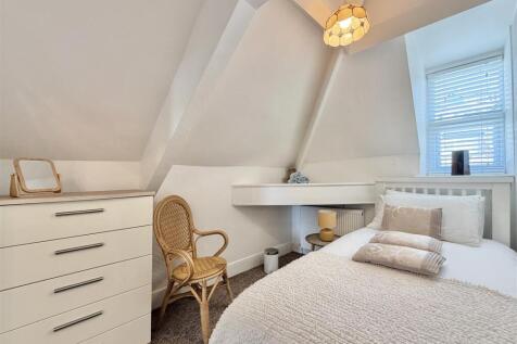 Bedroom  2.jpg