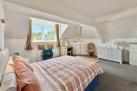 Bedroom_1.jpg