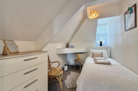 Bedroom 2.jpg