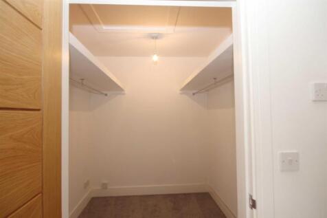 Walk-in Wardrobe
