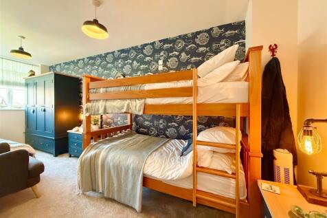 Bed 1 (2).JPG