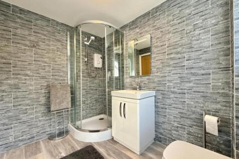 Shower  Room.jpeg
