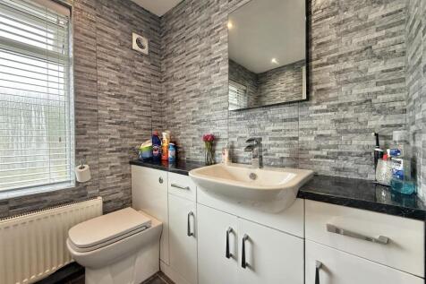 Bathroom.jpeg