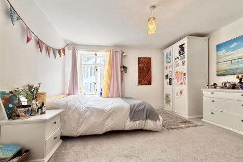 Bedroom_1.jpeg