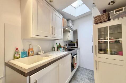 Kitchen_.jpeg
