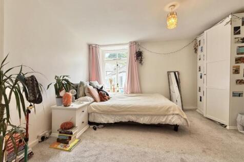 Bedroom_2.jpeg