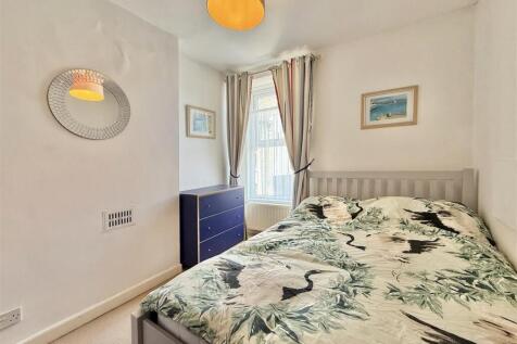 Bedroom  2.jpg