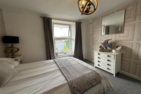 Bedroom 1.jpeg