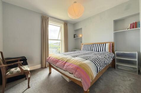 Bedroom 2.JPG