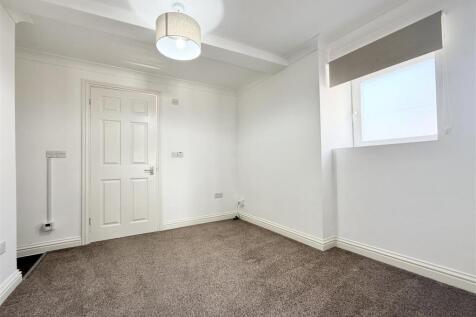 Bedroom_.jpeg