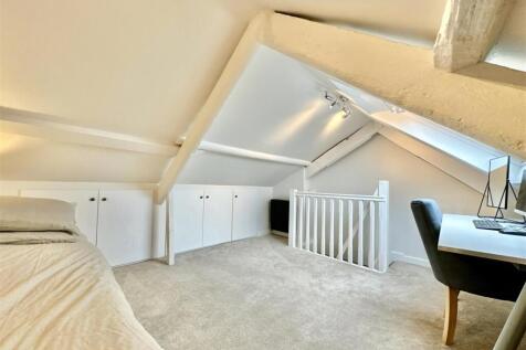 Loft Room.jpg