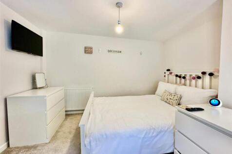 Bedroom  2.jpg