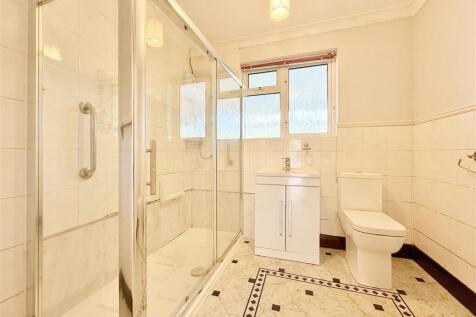 Shower Room.JPG