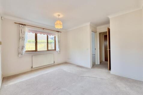 Bedroom  1.jpg