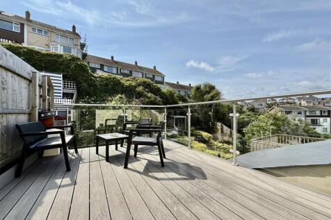 Rear Sun Deck.jpeg