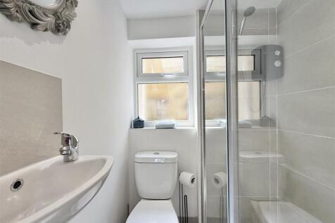 Downstairs Shower Room.jpeg