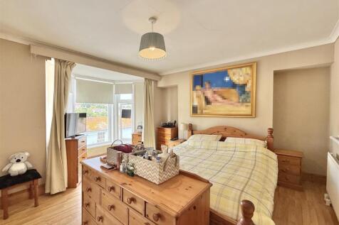 Bedroom  1.jpg