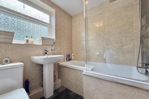 Top Floor Bathroom.jpg